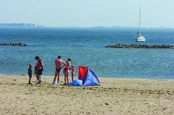 Roompot Cape Helius Hotel 3*