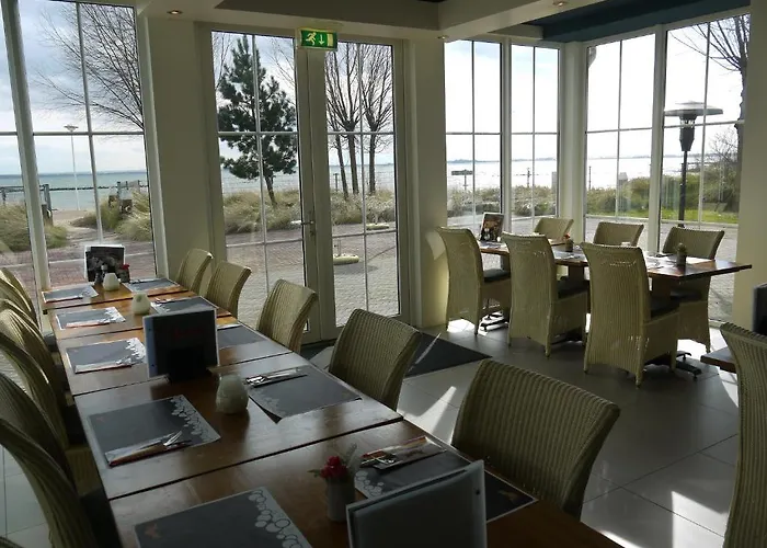 Hotel Roompot Cape Helius 3*